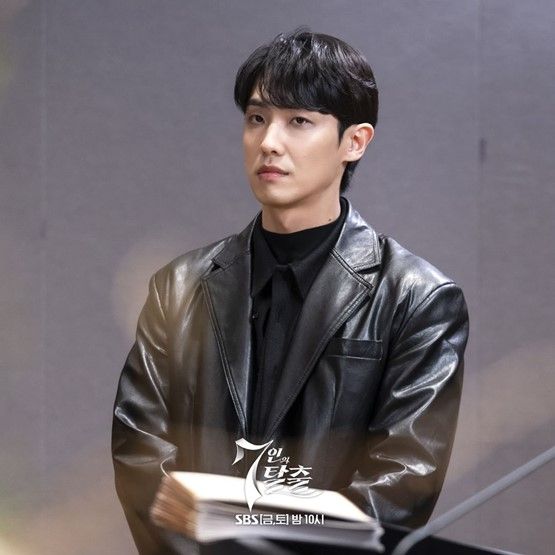 The Escape of the Seven Episode 12