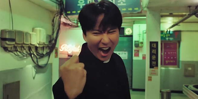 Kim Nam Gil in The Fiery Priest 2 trailer