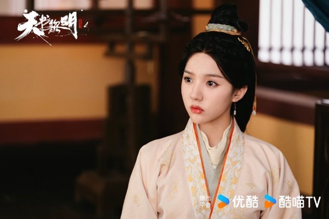 Su Xiao Tong as Wen Jue in Treasure at Dawn